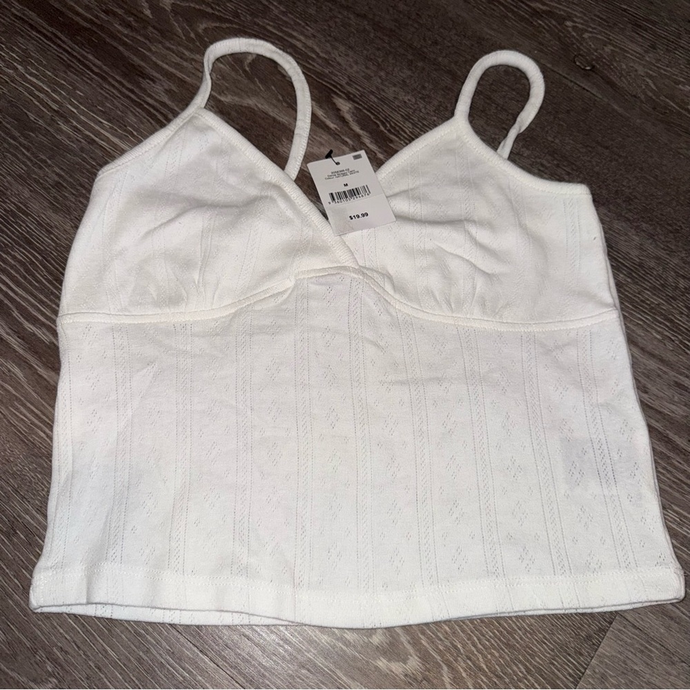 White & White with Red Floral Cropped Tank Tops - Cotton On Size M - Picture 2 of 5